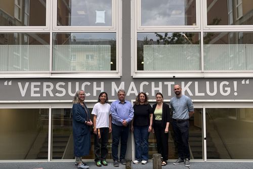 Christine Lohn, Uwe Grallath und Mitarbeitende des Evangelischen Vereins Rhein-Main e.V.