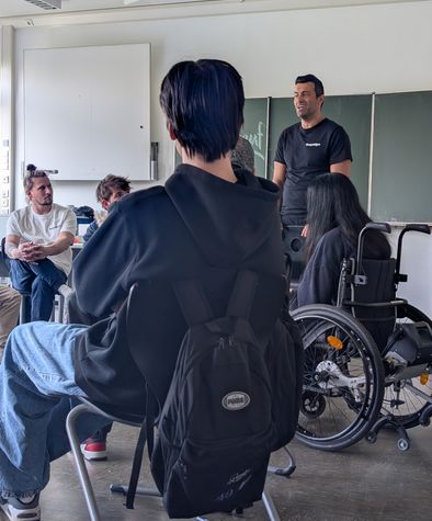 Klassenraum, Schüler von hinten
