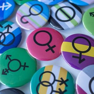 Butten mit Gender Symbolen
