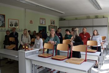 Im Chemieraum der Schule